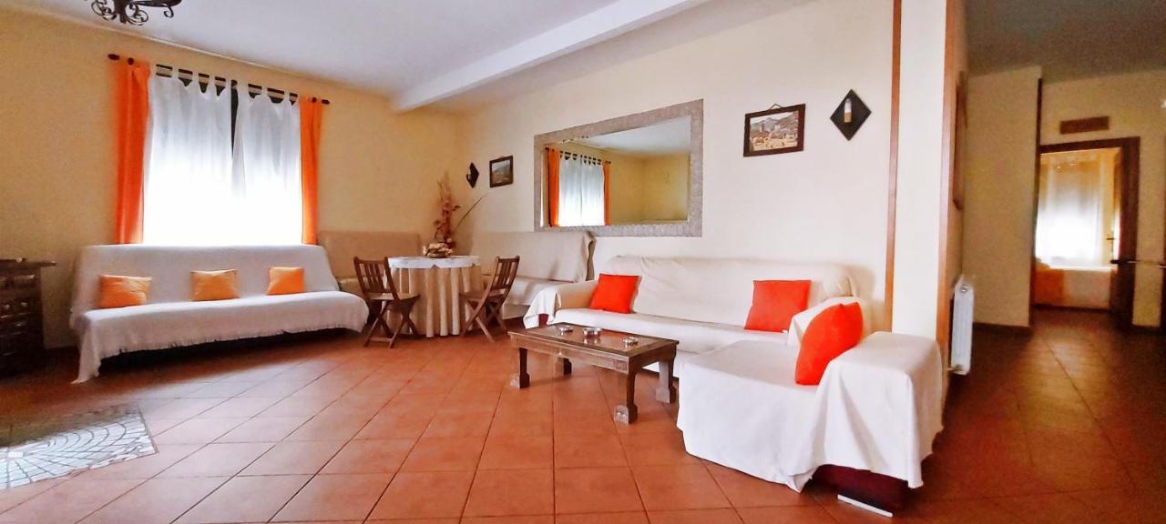 Casa Rural Las Eras Valdelaguna エクステリア 写真
