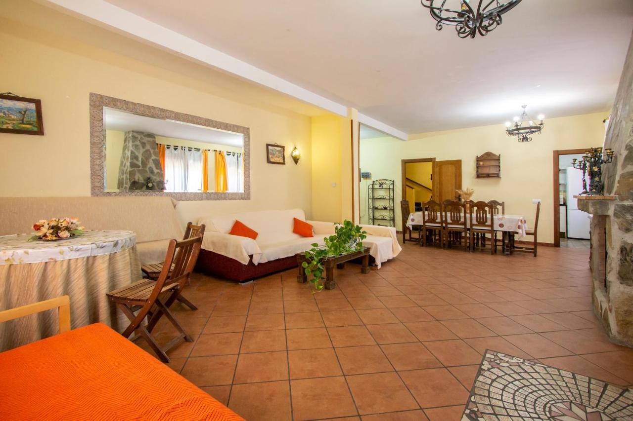 Casa Rural Las Eras Valdelaguna エクステリア 写真